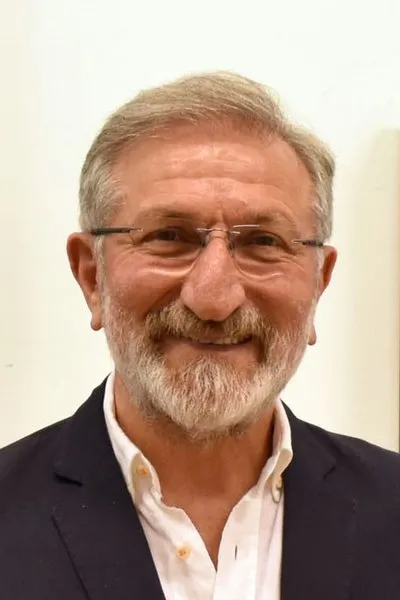 Özlem Zeynep Dinsel