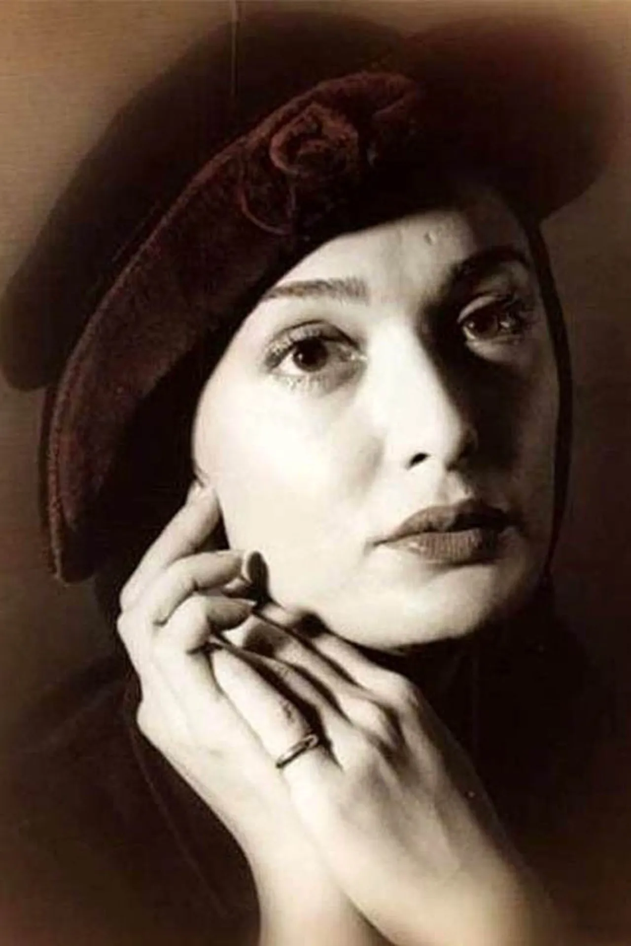 آتنه فقیه‌نصیری