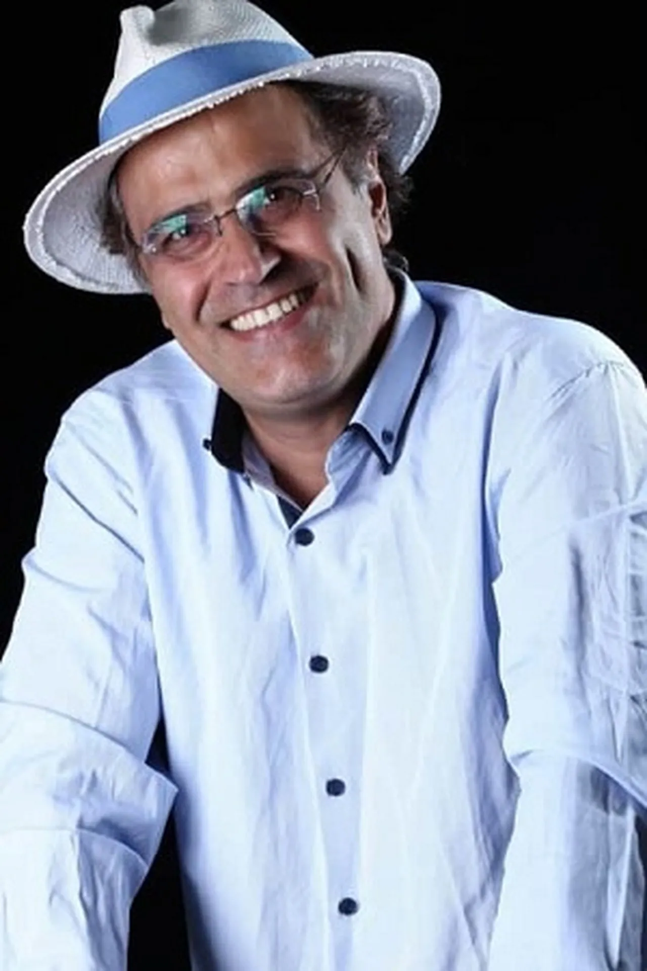 بهزاد خداویسی